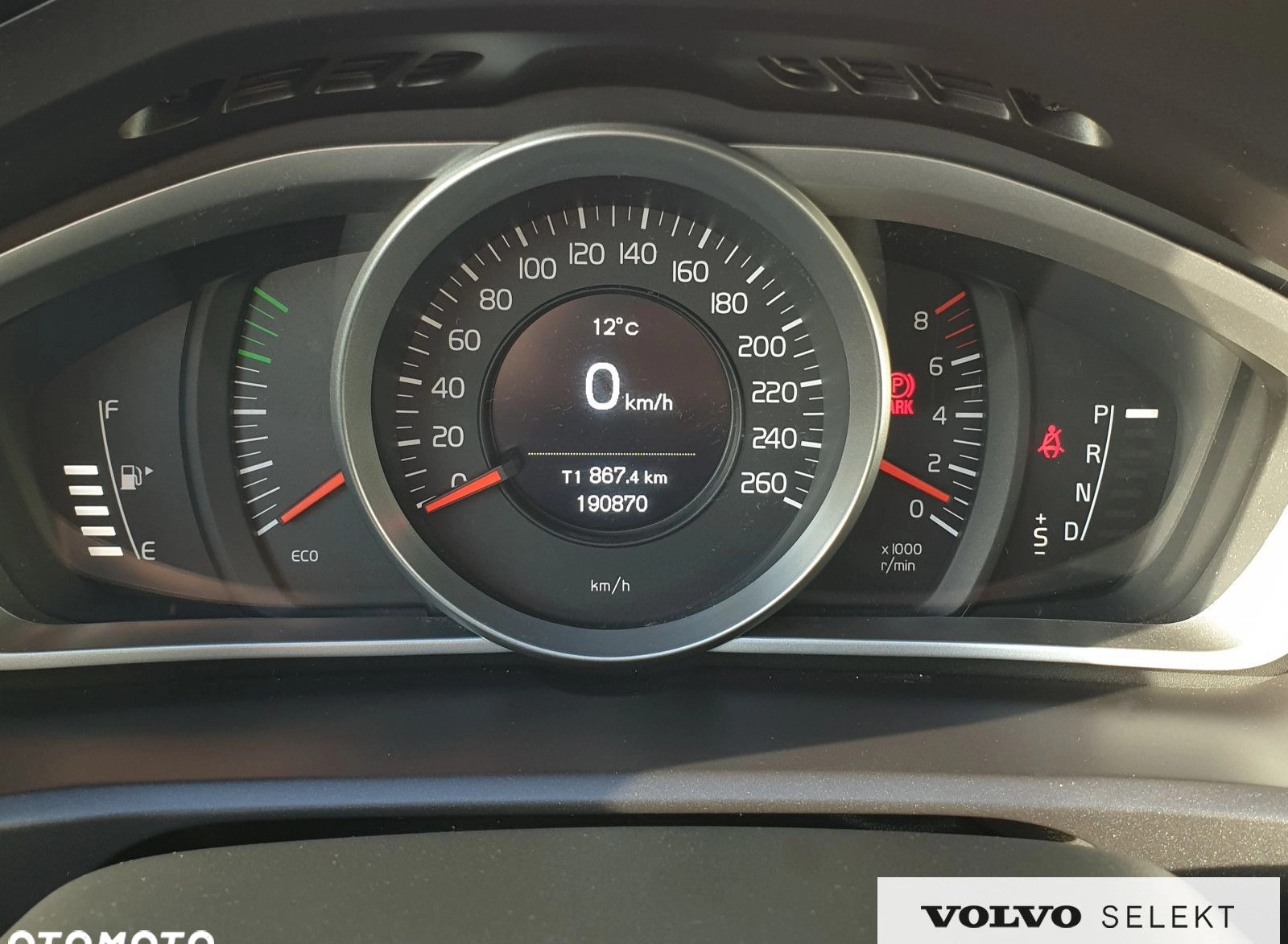 Volvo V40 cena 59900 przebieg: 190800, rok produkcji 2018 z Chojnice małe 172